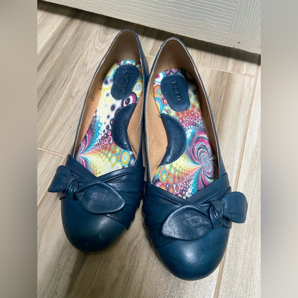 Born size 8 Leather Blue flats